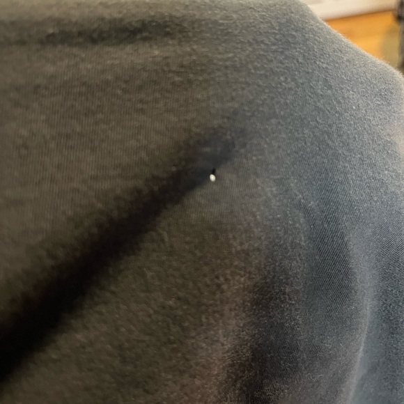 Vuori long sleeve feather light tee shirt SOLD!! - Picture 5 of 8